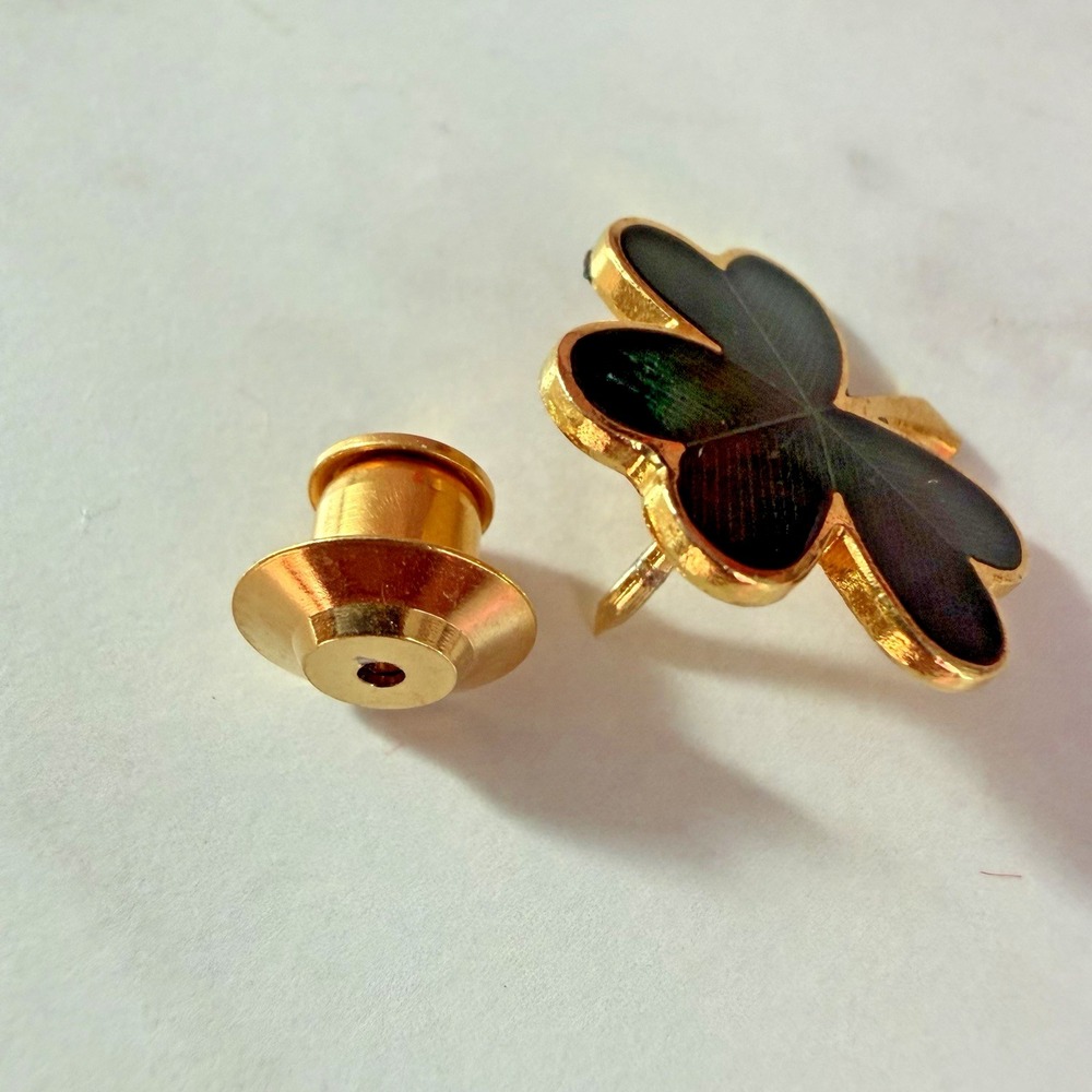 Vintage Hallmark Three Leaf Clover Tac Pin Green Enamel Gold Tone Metal - Picture 3 of 5